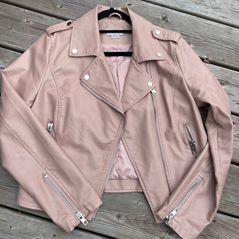 Noise sz large women’s vegan leather jacket.